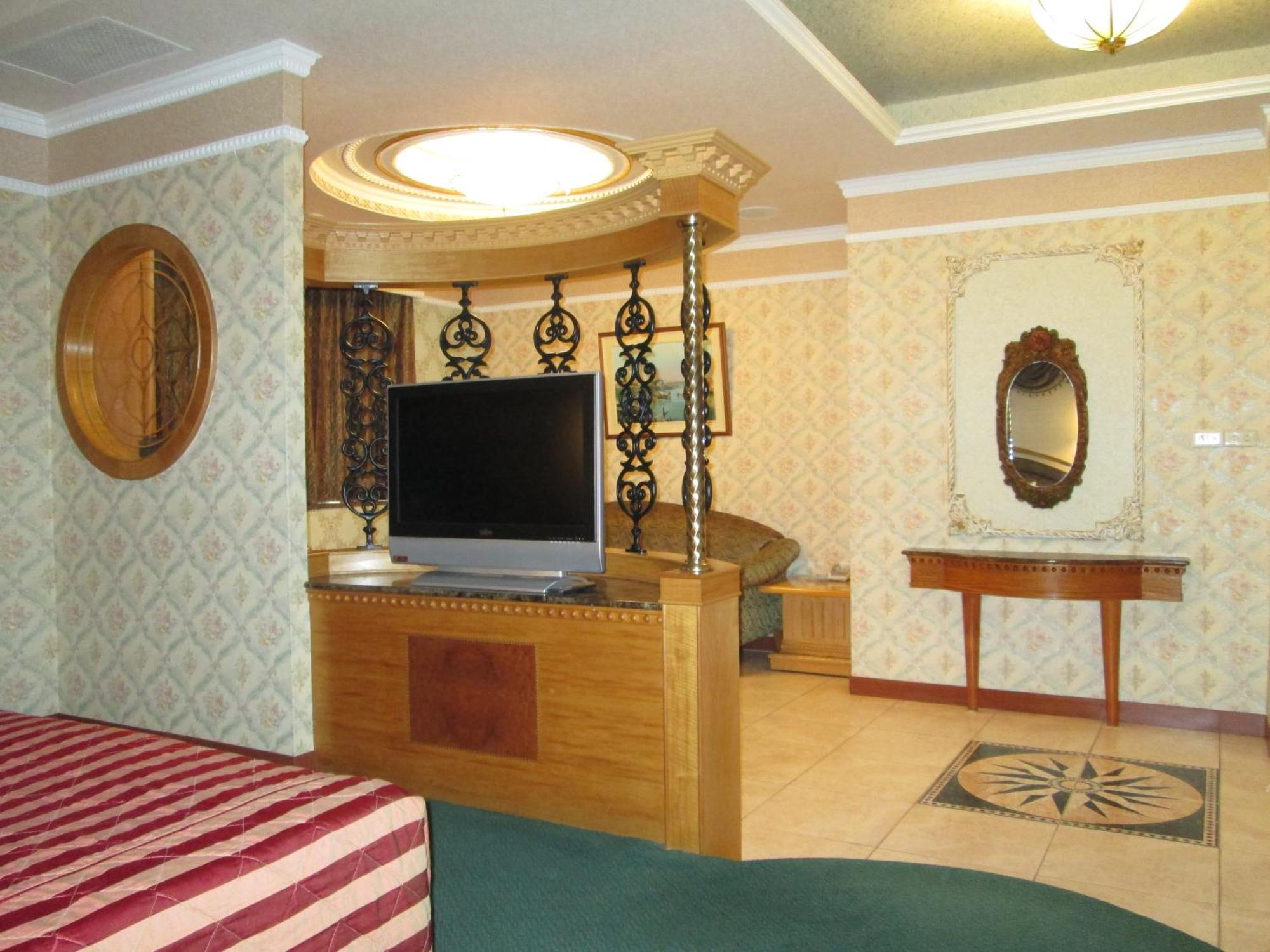 Huangjia Motel Тайнань Экстерьер фото