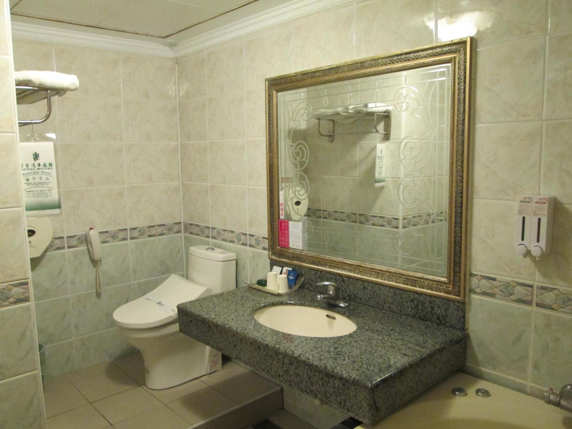 Huangjia Motel Тайнань Экстерьер фото
