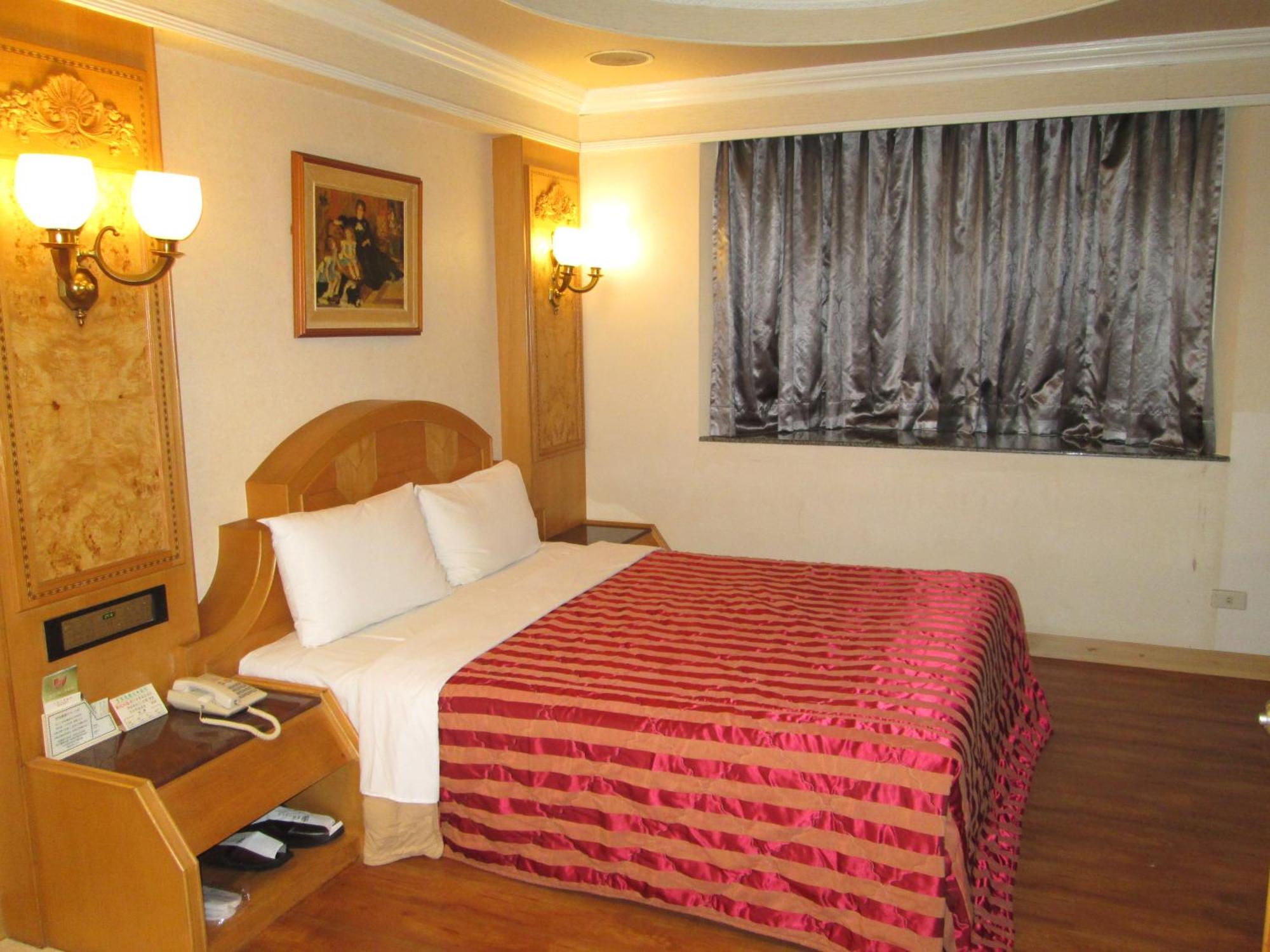 Huangjia Motel Тайнань Экстерьер фото